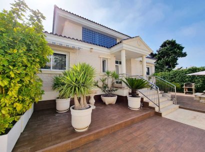 Villa · Återförsäljning - Torrevieja · La Mata · Alicante · Spanien