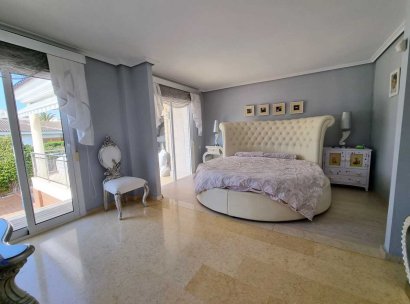 Villa · Återförsäljning - Torrevieja · La Mata · Alicante · Spanien