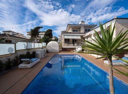 Villa · Återförsäljning - Torrevieja · La Mata · Alicante · Spanien