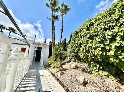 Villa · Herverkoop - Orihuela Costa · Villamartín · Alicante · Spanje