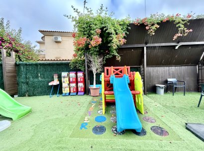 Kommersiell · Återförsäljning - Orihuela Costa · Villamartín · Alicante · Spanien