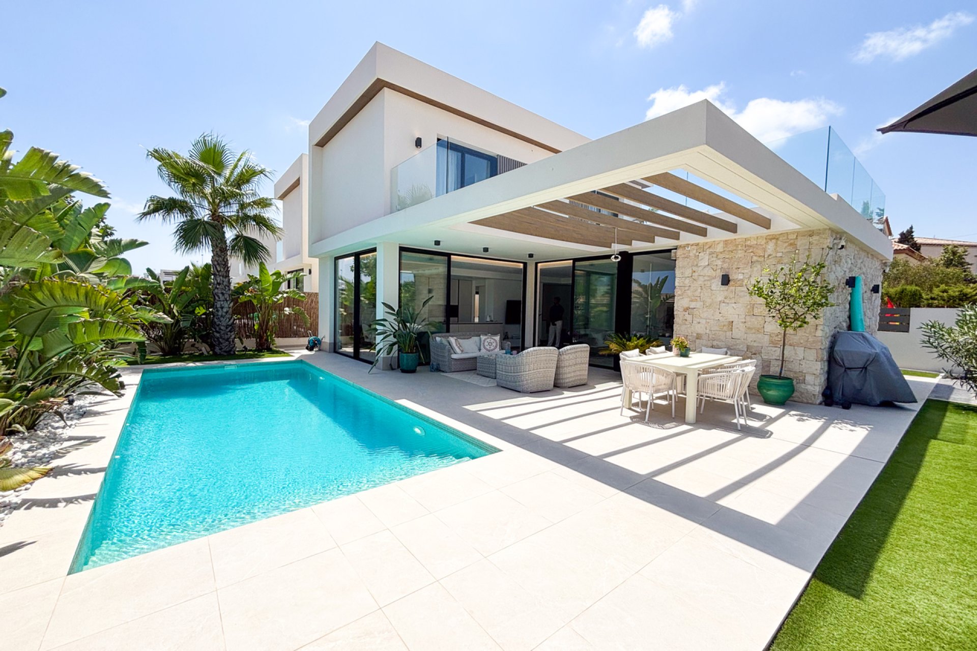 Resale - Villa - Cabo Roig - Costa Blanca South