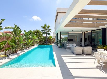 Villa · Resale - Cabo Roig · Alicante · Spain