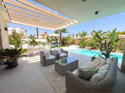Villa · Resale - Cabo Roig · Alicante · Spain