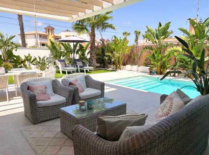 Villa · Resale - Cabo Roig · Alicante · Spain
