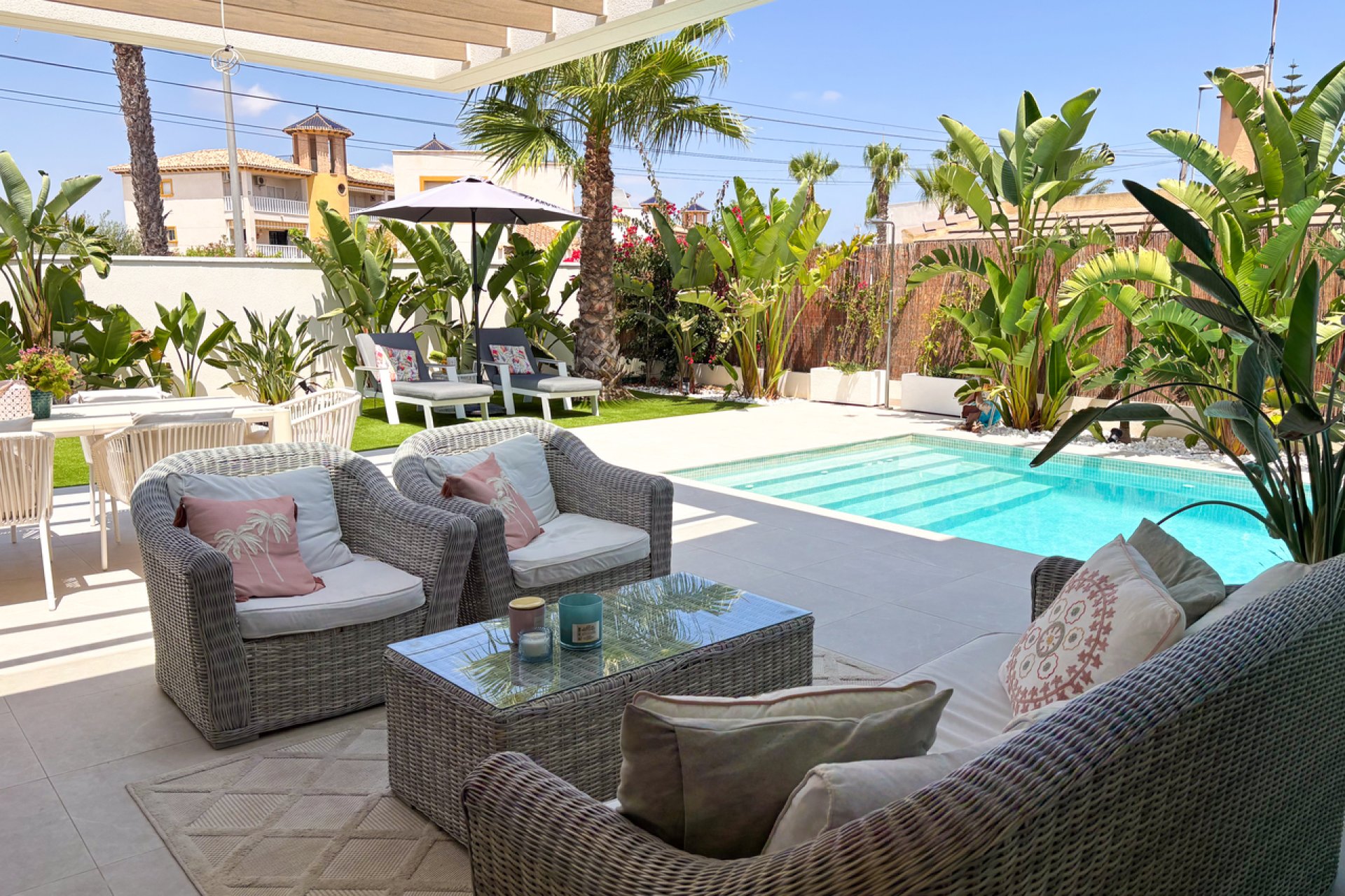 Resale - Villa - Cabo Roig - Costa Blanca South