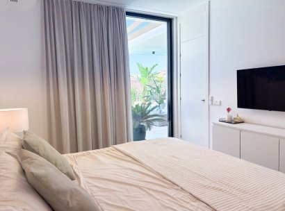 Villa · Resale - Cabo Roig · Alicante · Spain