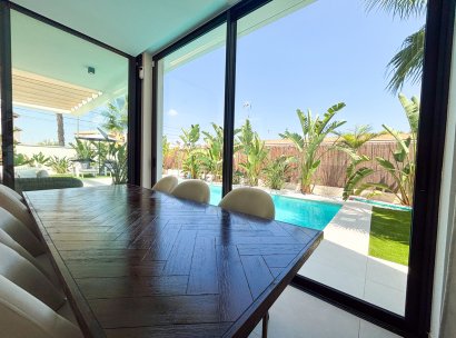 Villa · Resale - Cabo Roig · Alicante · Spain