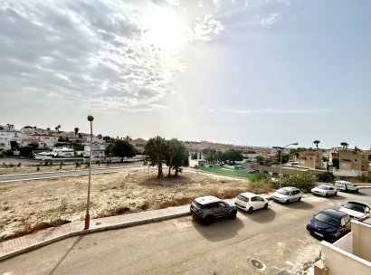 Villa · Återförsäljning - Orihuela Costa · Villamartín · Alicante · Spanien
