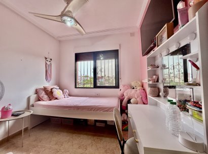 Villa · Återförsäljning - Orihuela Costa · Villamartín · Alicante · Spanien