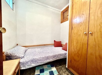 Apartment · Resale - Punta Prima · Alicante · Spain