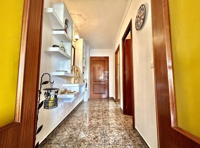 Apartment · Resale - Punta Prima · Alicante · Spain