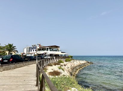 Apartment · Resale - Punta Prima · Alicante · Spain