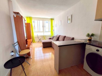 Appartement · Herverkoop - Torrevieja · La Mata · Alicante · Spanje