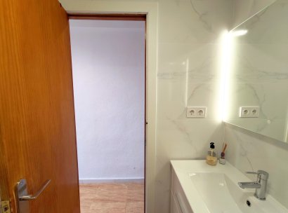 Appartement · Herverkoop - Torrevieja · La Mata · Alicante · Spanje
