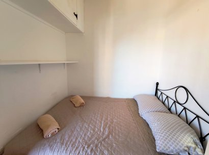 Appartement · Herverkoop - Torrevieja · La Mata · Alicante · Spanje