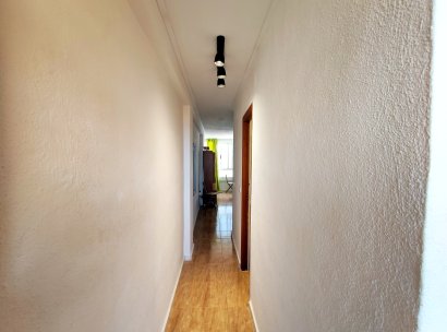Appartement · Herverkoop - Torrevieja · La Mata · Alicante · Spanje