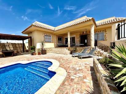 Villa · Herverkoop - Orihuela Costa · La Zenia · Alicante · Spanje