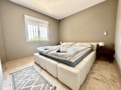 Villa · Herverkoop - Orihuela Costa · La Zenia · Alicante · Spanje