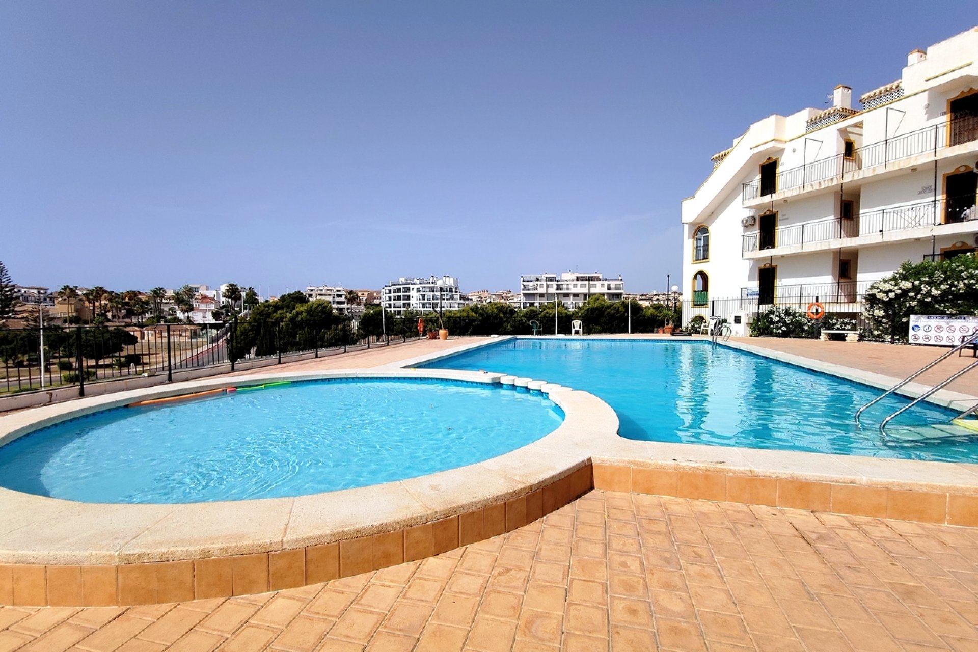 Resale - Apartment - Orihuela Costa - Costa Blanca South