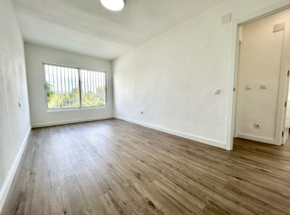 Apartment · Resale - Orihuela Costa · Villamartín · Alicante · Spain