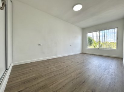 Apartment · Resale - Orihuela Costa · Villamartín · Alicante · Spain