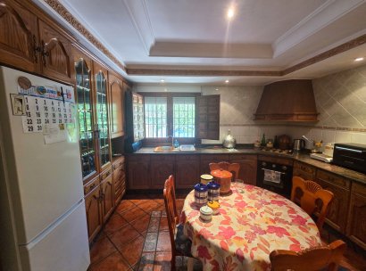 Villa · Återförsäljning - Elche · Alicante · Spanien