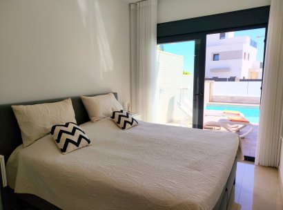 Villa · Herverkoop - San Miguel de Salinas · Alicante · Spanje