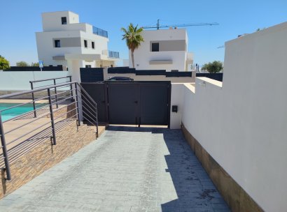 Villa · Herverkoop - San Miguel de Salinas · Alicante · Spanje