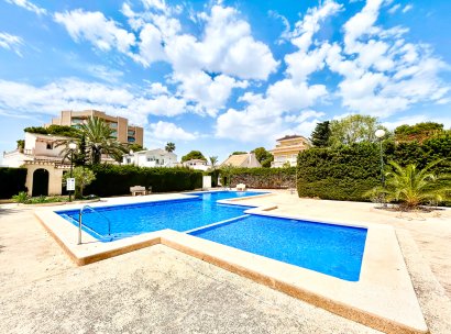 Villa · Herverkoop - Orihuela Costa · La Zenia · Alicante · Spanje
