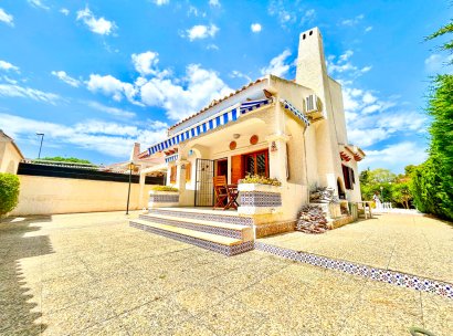 Villa · Herverkoop - Orihuela Costa · La Zenia · Alicante · Spanje