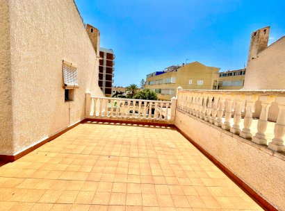 Villa · Herverkoop - Orihuela Costa · La Zenia · Alicante · Spanje