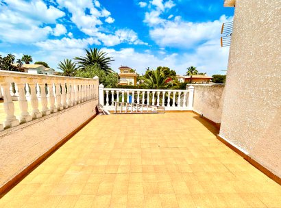Villa · Herverkoop - Orihuela Costa · La Zenia · Alicante · Spanje
