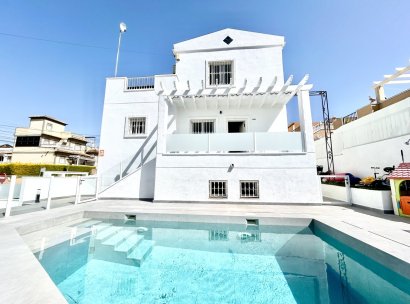 Villa · Herverkoop - Orihuela Costa · Villamartín · Alicante · Spanje