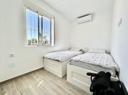 Villa · Herverkoop - Orihuela Costa · Villamartín · Alicante · Spanje