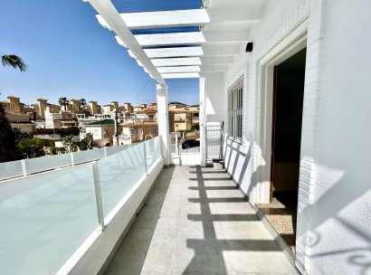 Villa · Herverkoop - Orihuela Costa · Villamartín · Alicante · Spanje