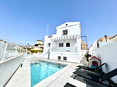 Villa · Herverkoop - Orihuela Costa · Villamartín · Alicante · Spanje