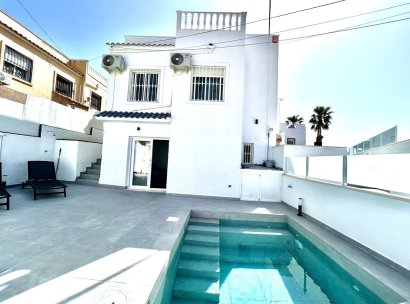 Villa · Herverkoop - Orihuela Costa · Villamartín · Alicante · Spanje