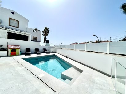 Villa · Herverkoop - Orihuela Costa · Villamartín · Alicante · Spanje