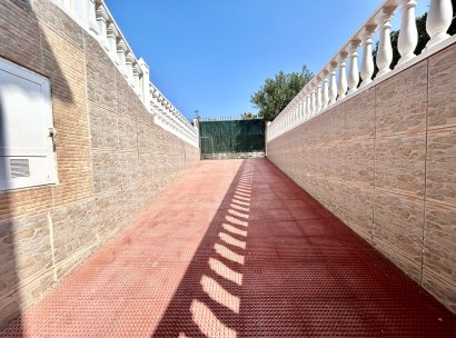Villa · Herverkoop - Torrevieja · La Mata · Alicante · Spanje