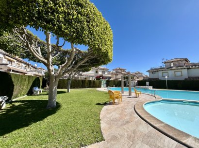 Lägenhet · Återförsäljning - Punta Prima · Alicante · Spanien