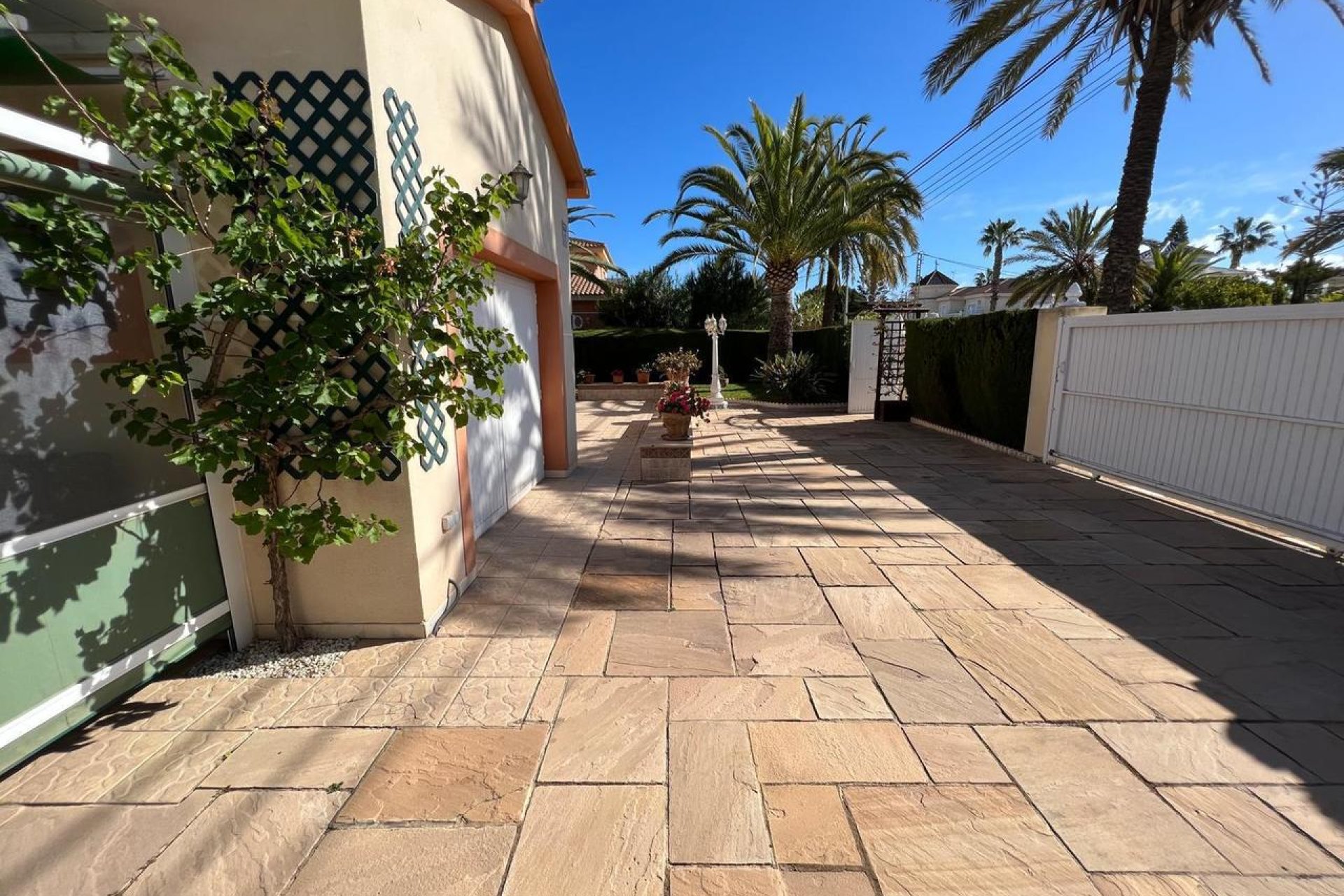 Resale - Villa - Cabo Roig - Costa Blanca South