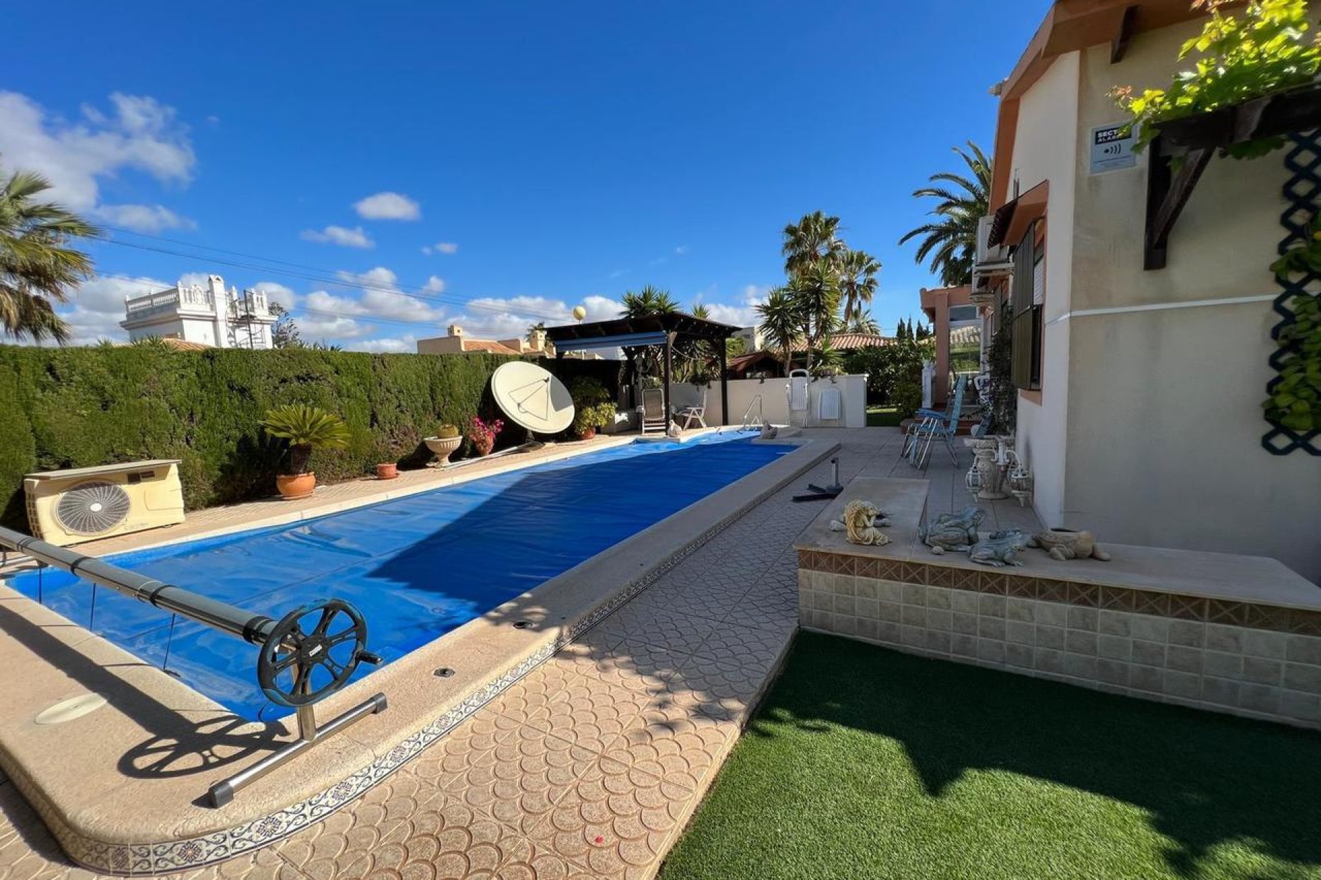Resale - Villa - Cabo Roig - Costa Blanca South