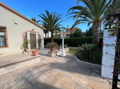Villa · Resale - Cabo Roig · Alicante · Spain