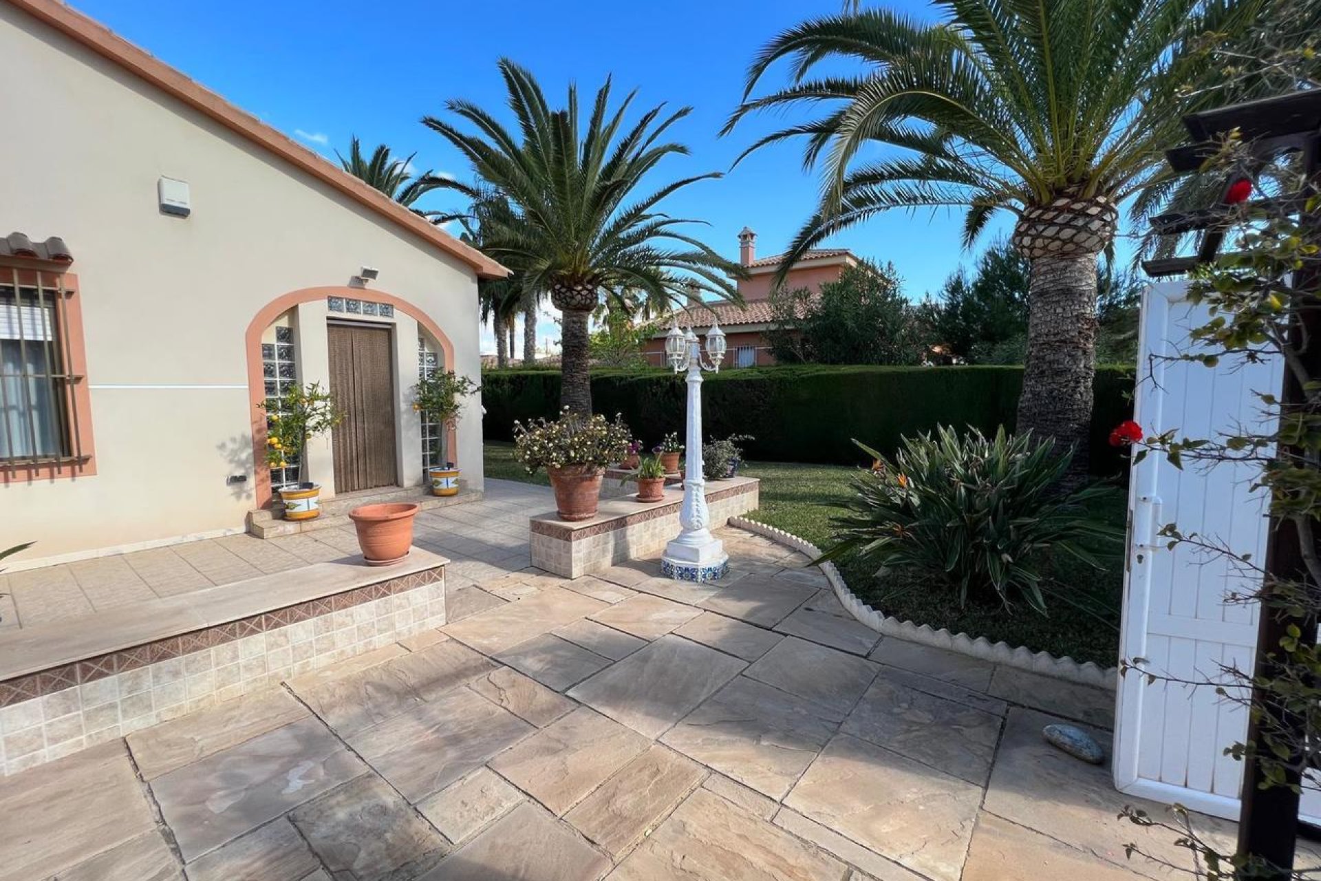 Resale - Villa - Cabo Roig - Costa Blanca South