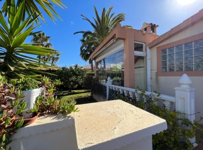 Villa · Resale - Cabo Roig · Alicante · Spain