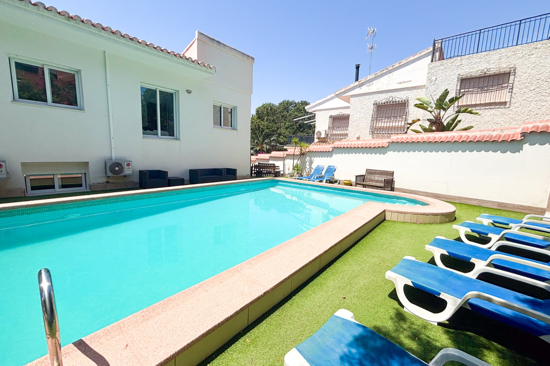 Resale - Villa - Dehesa de Campoamor - Costa Blanca South