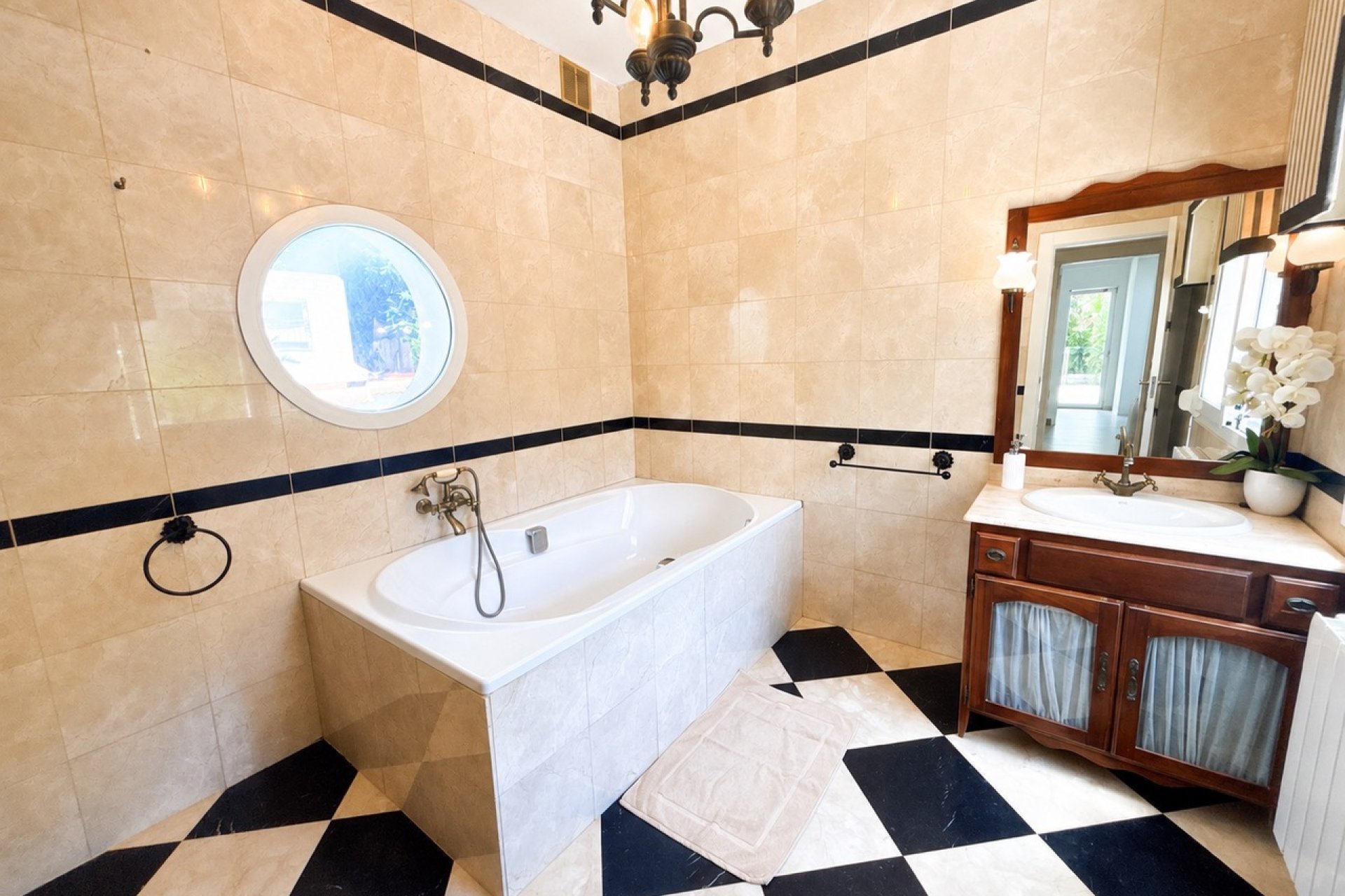 Resale - Villa - Dehesa de Campoamor - Costa Blanca South