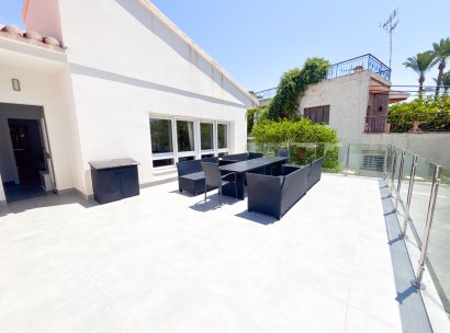 Villa · Resale - Dehesa de Campoamor · Alicante · Spain