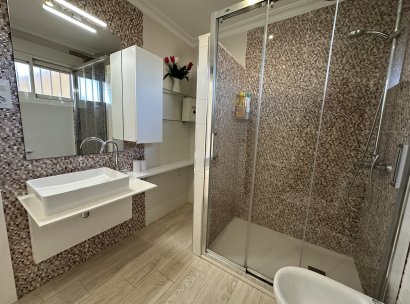Appartement · Herverkoop - Mil Palmeras · Alicante · Spanje